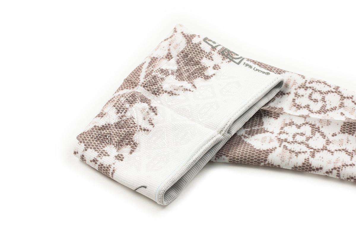 Darling Dark Gradient Compression Arm Sleeve