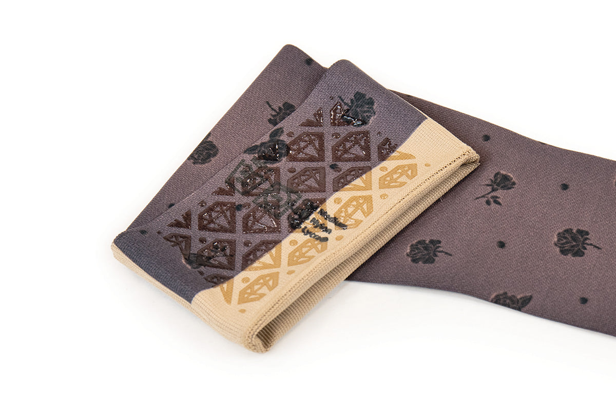 Rose Noir Beige Gradient Compression Arm Sleeve