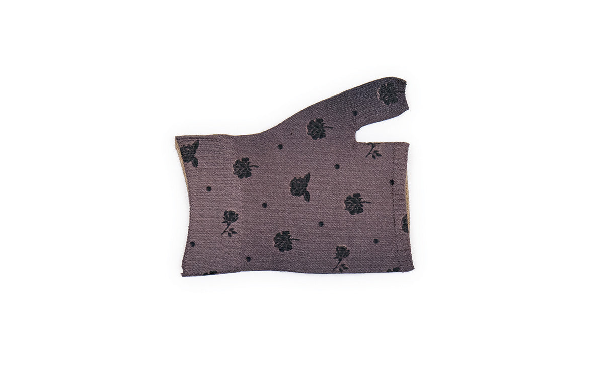 Rose Noir Beige Gradient Compression Gauntlet