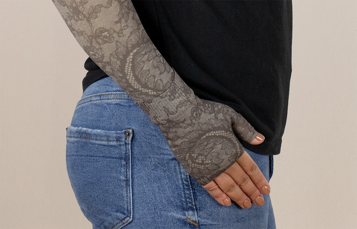 Midnight Lace Gradient Compression Gauntlet