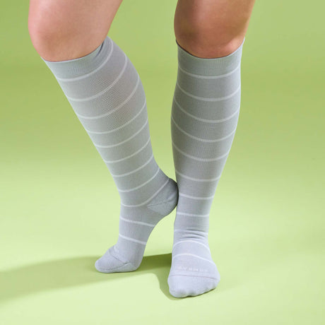 Best Compression Socks for the Elderly with Swollen Feet 2026 Rankings