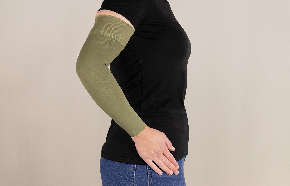Olive Gradient Compression Arm Sleeve