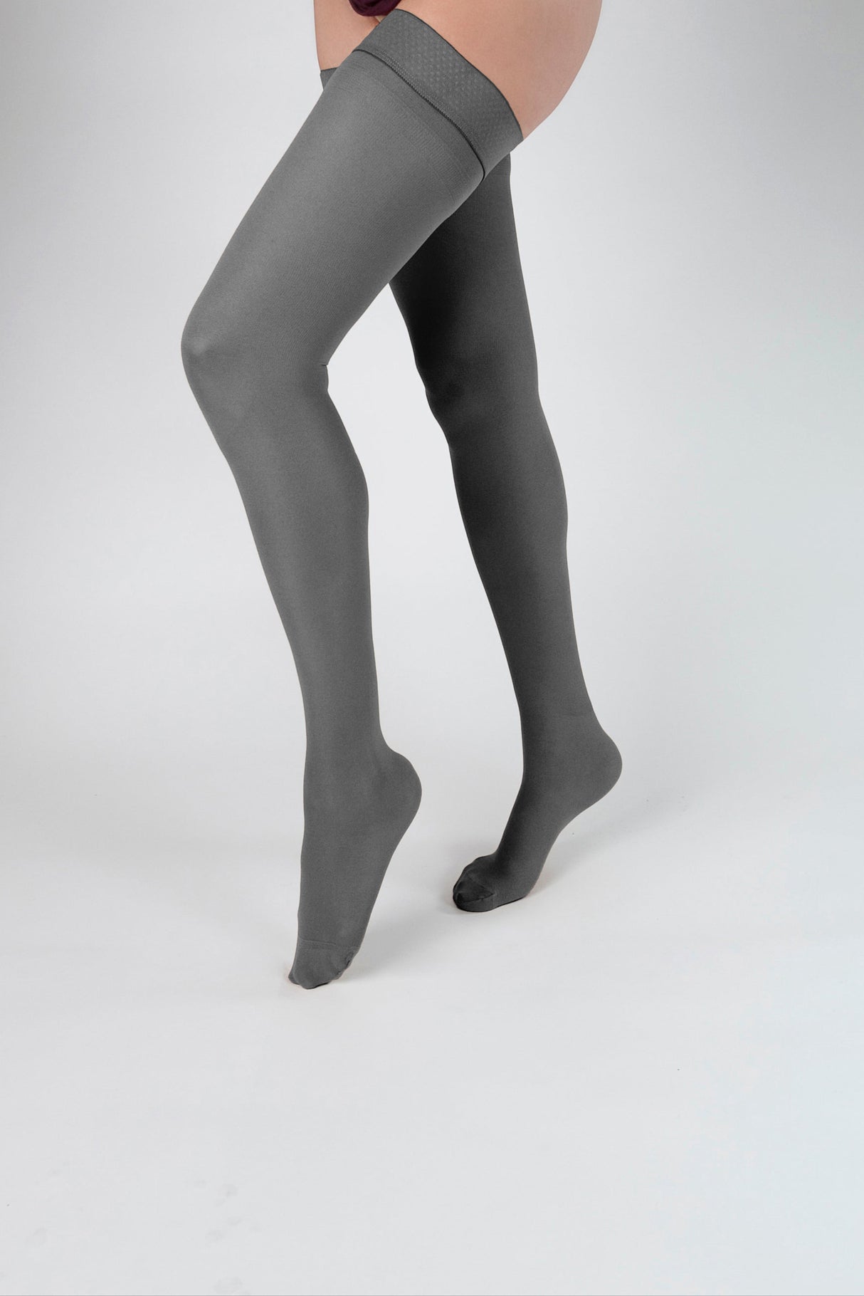 20-30 mmHg Thigh High - Closed Toe