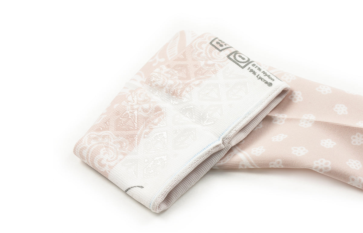 Daisy Fair Gradient Compression Arm Sleeve