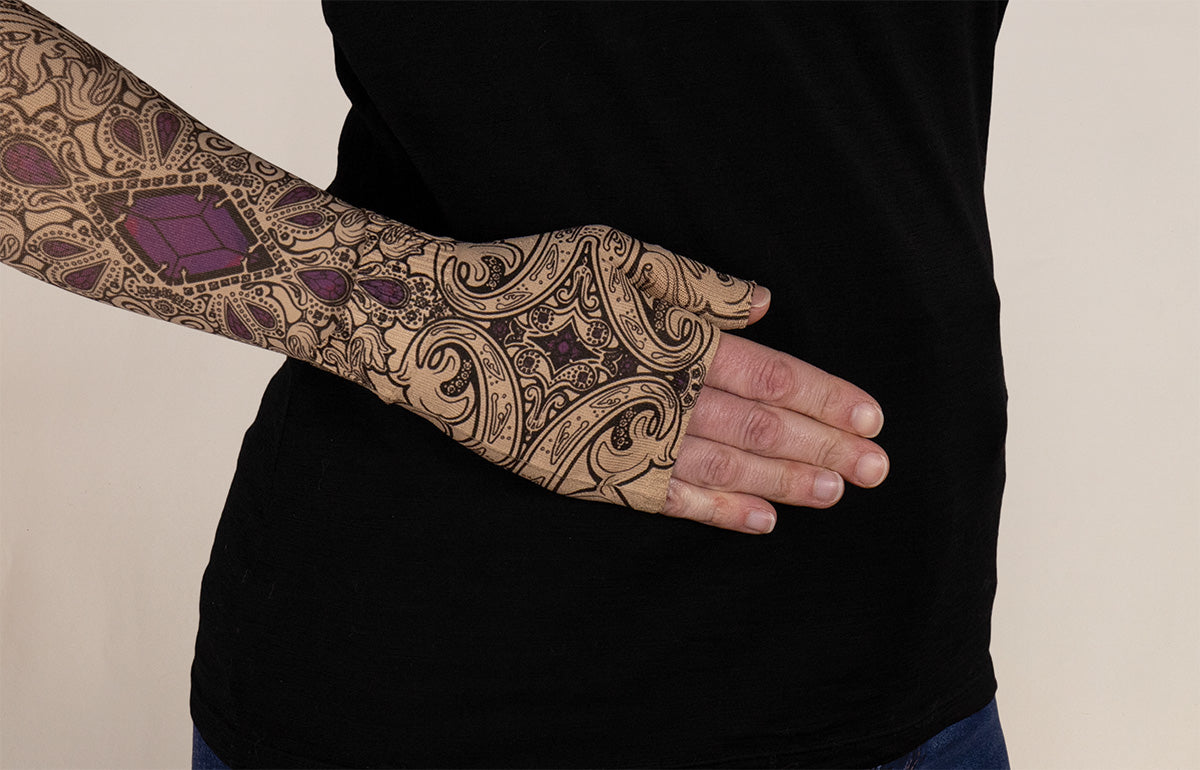 Audrey Beige Gradient Compression Gauntlet