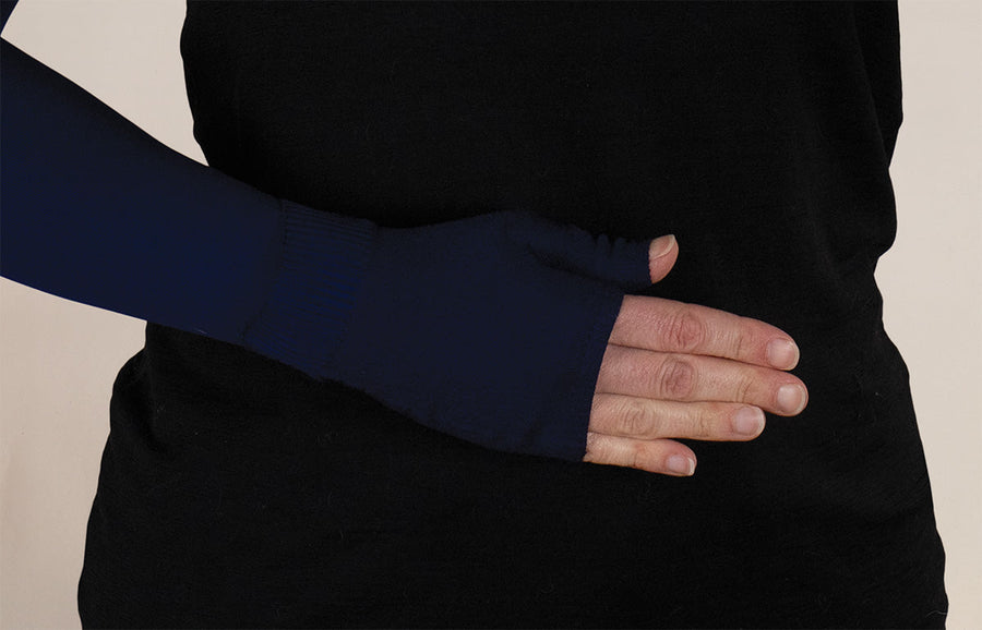 Navy Gradient Compression Gauntlet