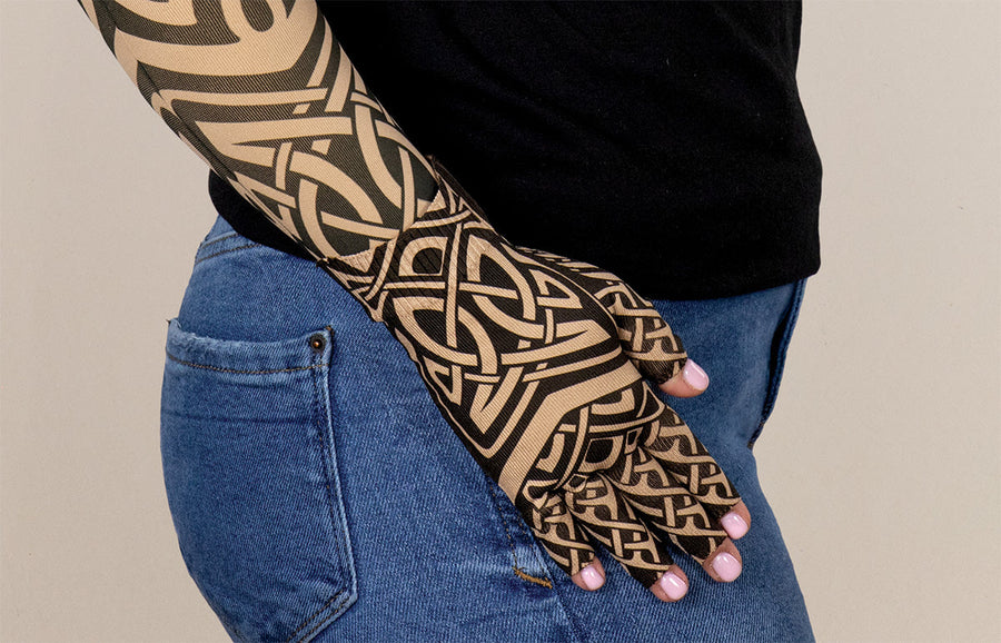 Celtic Gradient Compression Glove