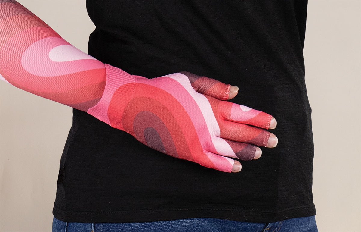 Lovestruck Gradient Compression Glove