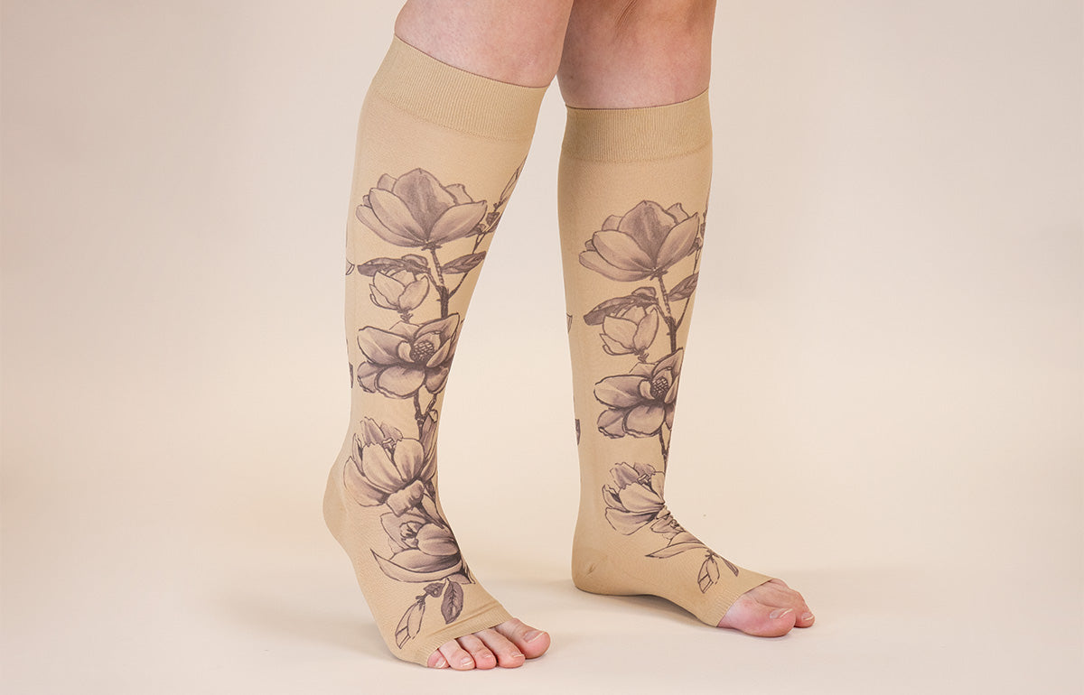 Magnolia Beige Gradient Compression Socks